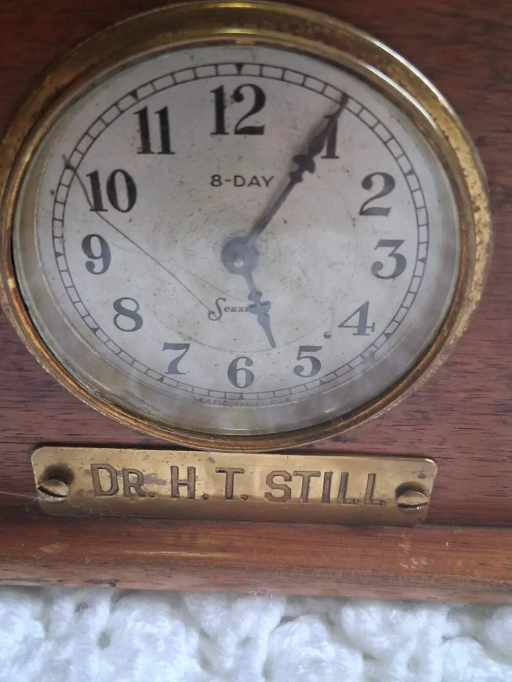MANTLE CLOCK-'non' working clock-decor only!!